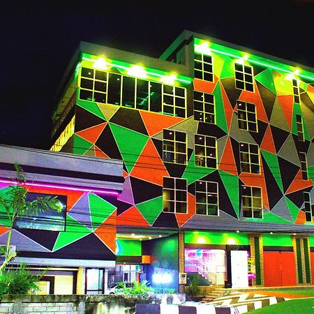 Sevensix Hotel Balikpapan 外观 照片